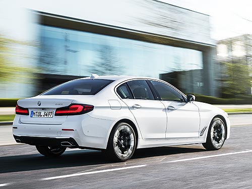 Каким будет обновленный BMW 5 серии. Официальные подробности - BMW