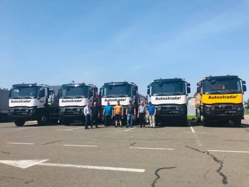 Компания "Автострада" предпочла в этом году самосвалы Renault Trucks