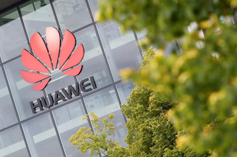 Британским операторам запретили закупать оборудование Huawei для сетей 5G