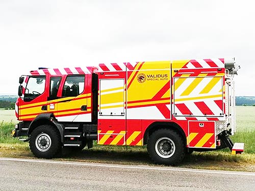 В Украине создали уникальный пожарный автомобиль на полноприводном шасси Renault D - Renault