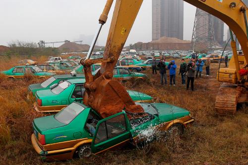Специфический «китайский запах» скоро исчезнет из салонов автомобилей - Китай