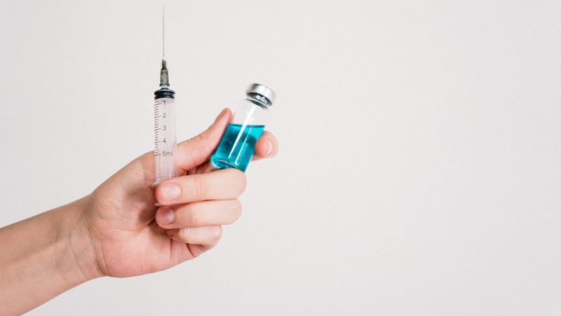 В США еще одна вакцина от коронавируса вышла на финальную стадию испытаний