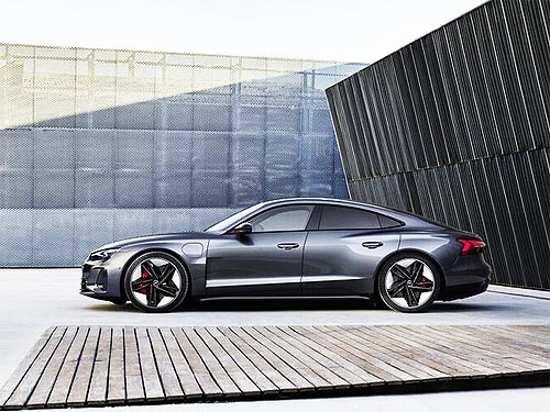 Audi представила свой новый электрический флагман – Audi e-tron GT