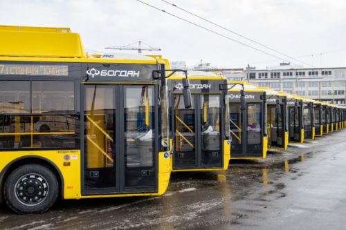 В феврале на маршруты Киева вышли 15 новых троллейбусов Богдан Т90117 - Богдан