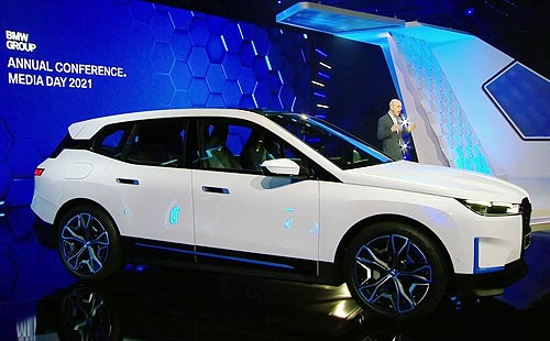 BMW намерена производить самый «зеленый» автомобиль на рынке. Как изменится модельный ряд баварской марки - BMW