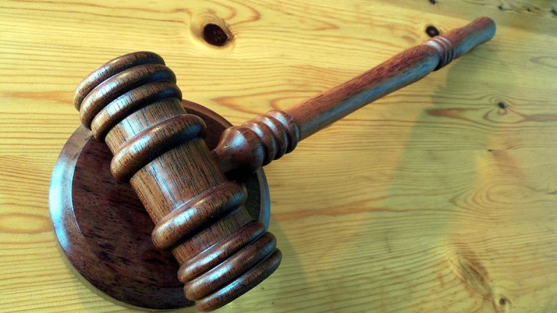 В суд направлено дело против проректора Сумского педвуза по факту вымогательства $5 тыс. за передачу в аренду площадей заведения