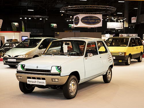 Каким будет прототип Renault 5 из 70-х, подмигивающий фарами