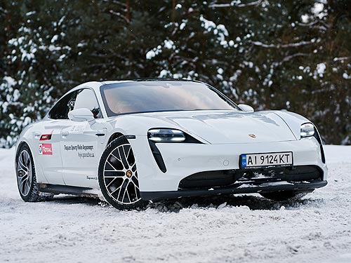 На электрическом спортивном «Порше» по снегу. Первое знакомство с Porsche Taycan 4S - Porsche