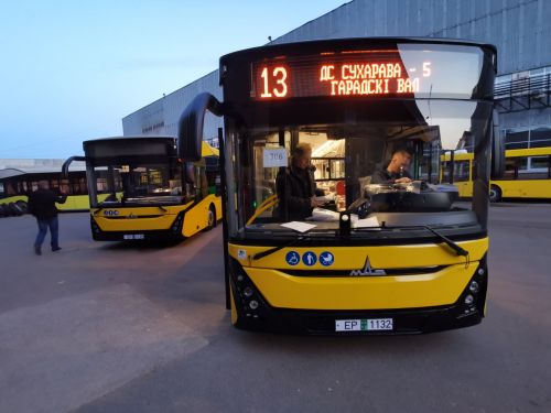 МАЗ начал поставки автобусов нового поколения