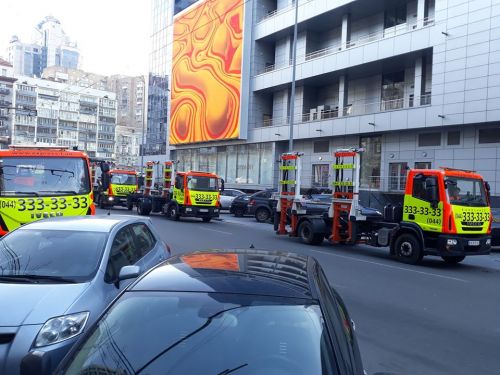Сколько авто эвакуировали в Киеве за 2 года за неправильную парковку