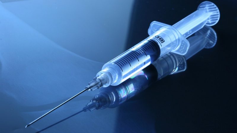 В США полностью вакцинировано от коронавируса 129 млн человек