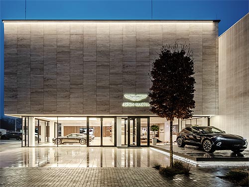 В Украине открылся новый дилерский центр Aston Martin