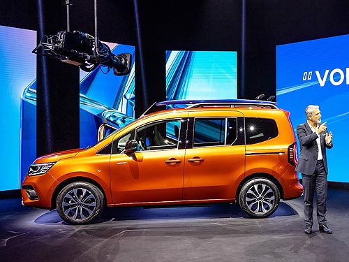 В Renault рассказали о своей стратегии: к 2030 г. 9 из 10 авто будут электрифицированными