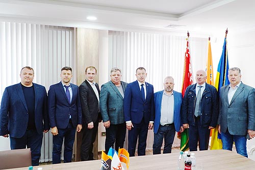 Генеральный директор МАЗа посетил Украину и открыл предприятие в Броварах - МАЗ