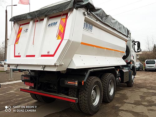 На украинский рынок вышел новый производитель тяжелых грузовиков - BMC