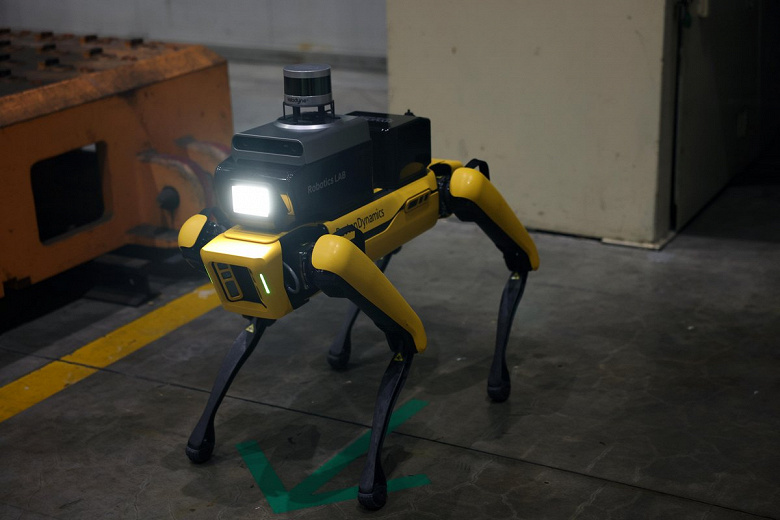 Робот-собака на страже безопасности людей. Hyundai использует робота Spot на заводе Kia