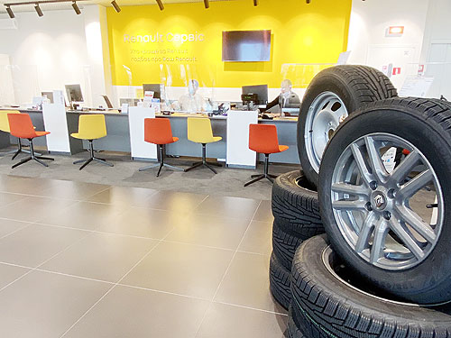 В Киеве открылся новый дилерский центр Renault - 