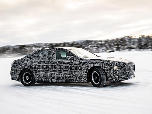 Новый BMW i7 проходит зимние динамические испытания возле Полярного круга