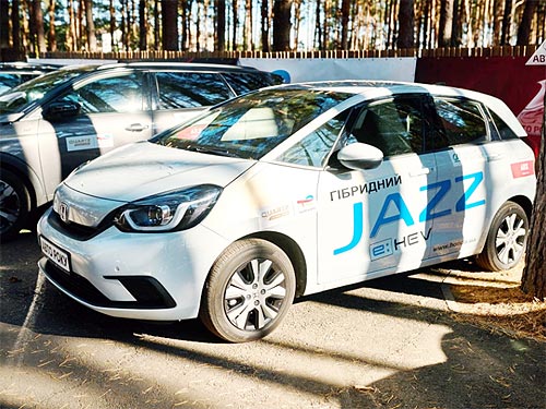 Honda Jazz и Jazz Crosstar участвуют в конкурсе Авто Года 2022