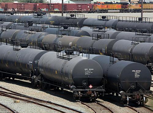 Укртатнафта призывает Кабмин снизить НДС на нефть, чтобы добиться снижения розничных цен на топливо