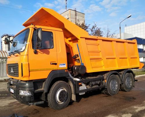 Прокуратура Києва конфіскувала вантажівки МАЗ та заарештувала корпоративні права дилера та імпортера білоруської техніки