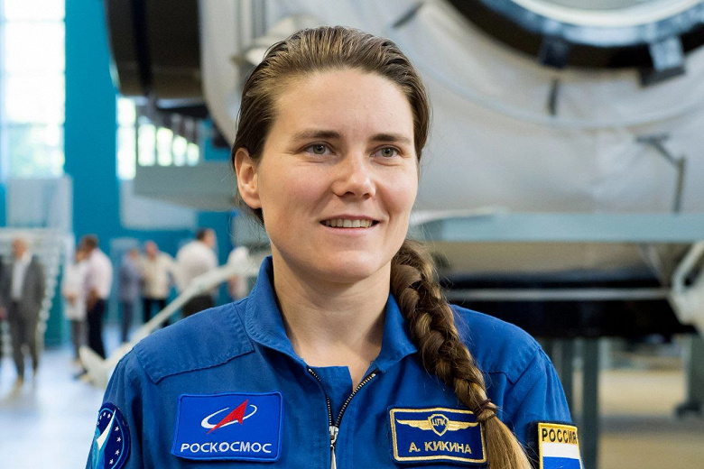 Российские космонавты трижды слетают в космос на американских кораблях Crew Dragon
