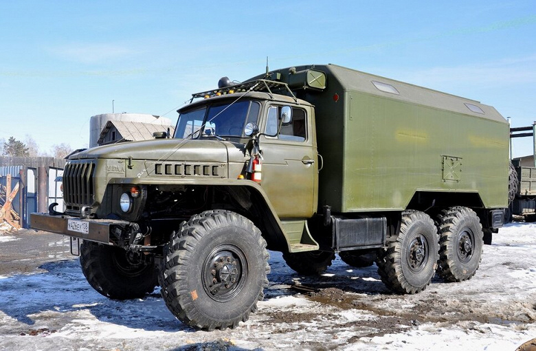 «Урал» готовится завалить Россию грузовиками. Обещано до 16 тысяч машин в год
