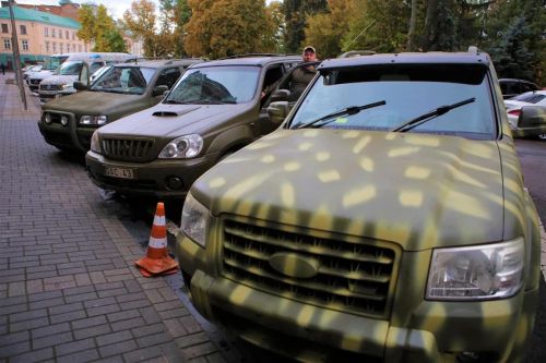 Львівщина відправила чергову партію автомобілів на фронт