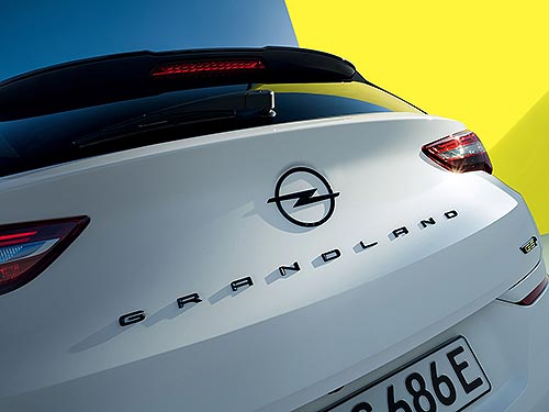 В лінійці GSe від Opel з`явився перший кросовер - Opel