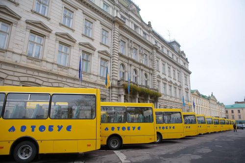 Державні закупівлі оживили ринок автобусів в Україні - Атаман