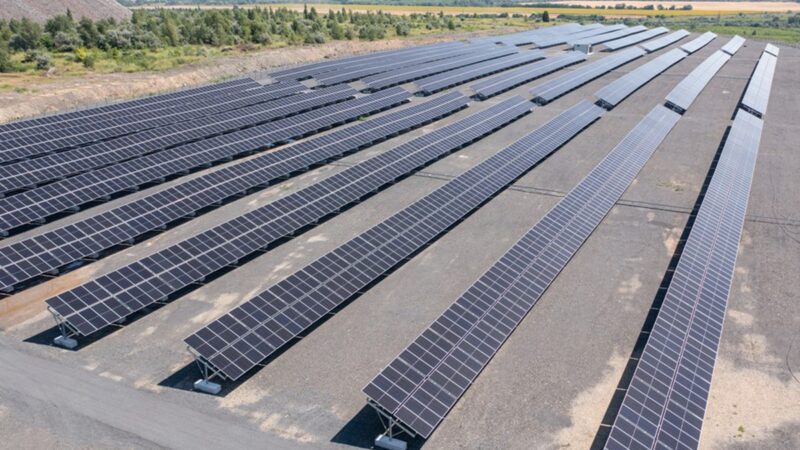 Окупанти мають намір вивезти до РФ сонячні електростанції на Херсонщині, заборонили користуватися човнами – ГУР