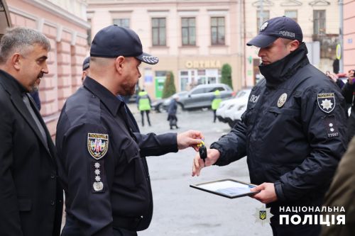 Поліція Чернівецької області отримала партію нових автомобілів