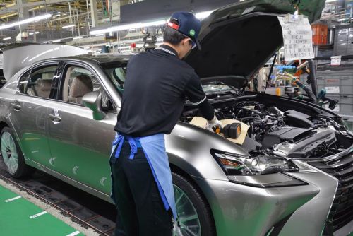 Toyota випустила рекордну кількість автомобілів - Toyota