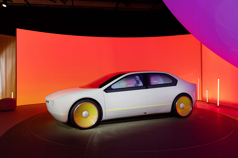BMW i Vision DEE может менять цвет кузова — всё благодаря электронной плёнке E Ink Prism 3