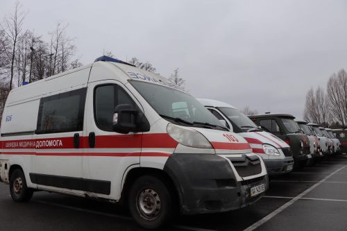 З Київщини на фронт поїхали ще 10 машин швидкої допомоги