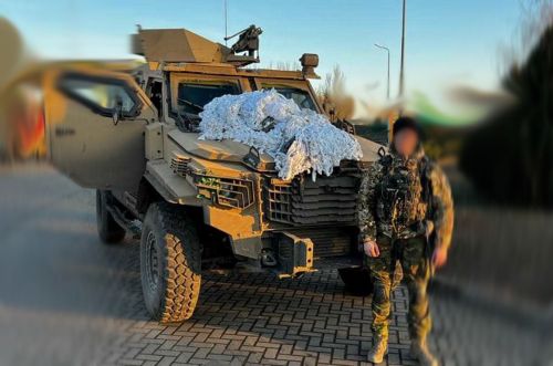 До України прибули броньовані автомобілі BATT UMG