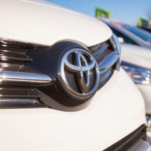 Toyota офіційно припинила постачання запчастин до росії