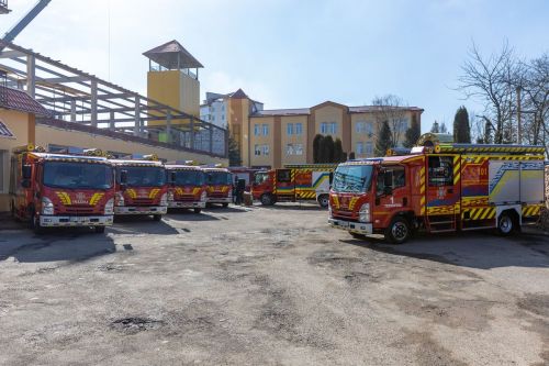 ДСНС закупила 10 пожежних машин для Тернопільської області