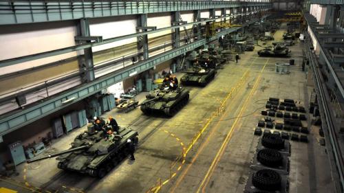 Стало відомо, скільки танків можуть виготовляти росіяни на усіх заводах - танк