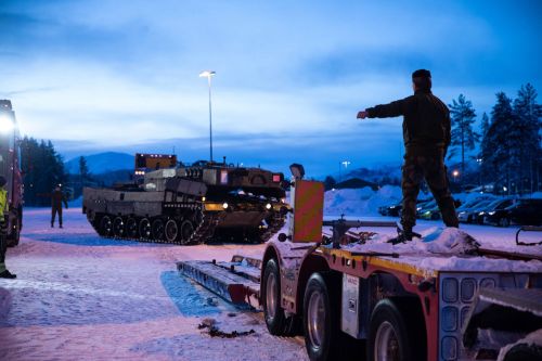 Україна отримала норвезькі танки - танк