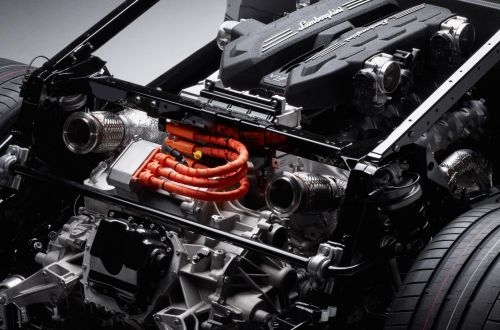 Lamborghini анонсує супергибрид з потужністю 1015 кс