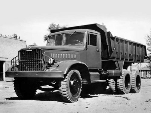 Цього дня 1959 року було випущено перші вантажівки КрАЗ