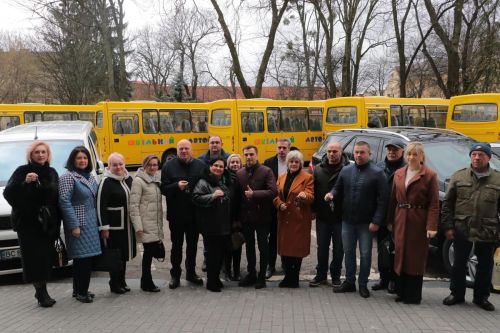 Львівщина отримала чергову партію нових шкільних автобусів Ataman - шкільн