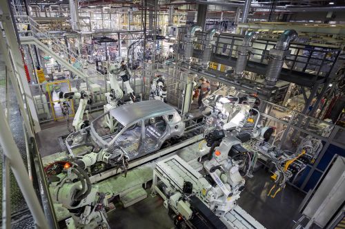 На бувшому російському заводі Toyota хочуть виробляти військові вантажівки - БАЗ