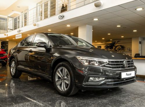 Volkswagen Passat святкує 50-річчя