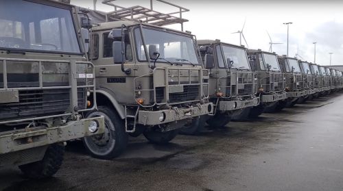 Волонтерський фонд закупить для ЗСУ партію армійських вантажівок DAF - DAF