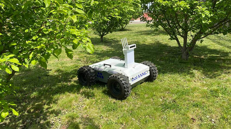 В России создали робота, который ищет яблоки и оценивает их состояние