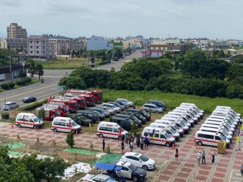 Благодійники з Тайваню відправили до України 48 автомобілів