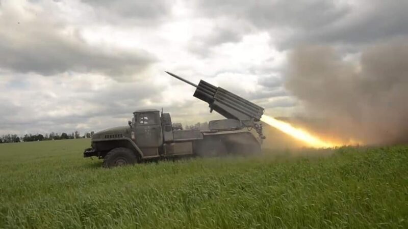 Російські окупанти за добу завдали п’ять ракетних і 44 авіаційних ударів по території України