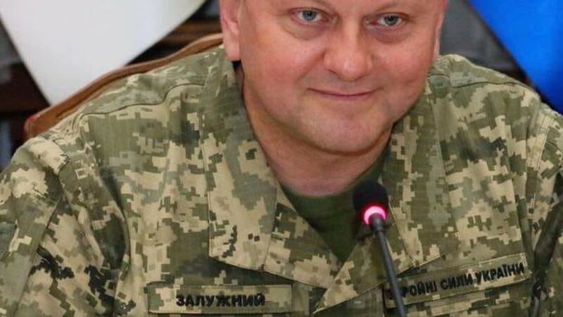 Залужний і Міллі обговорили постачання озброєнь і боєприпасів, а також посилення ППО України
